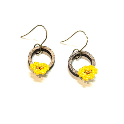 EARRINGS SM SB FLOWER WOOD HOOPS - by Shelby Koester|3794