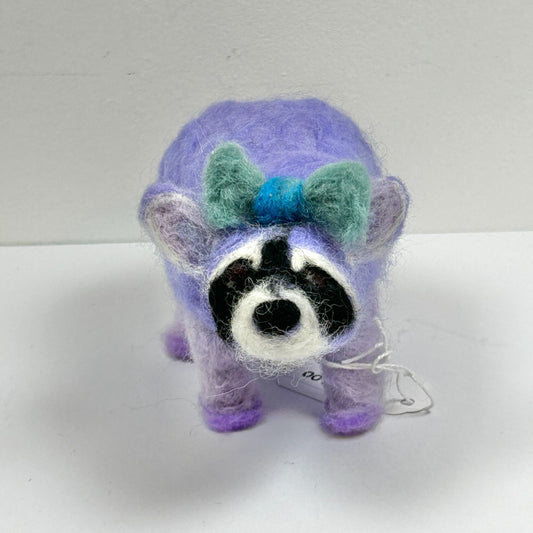 Amy The Trash Panda (Raccoon) - by Gina Laguzza|4772