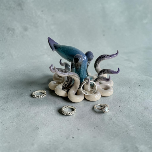 Squid ring holder / by Tim Mikus|3617