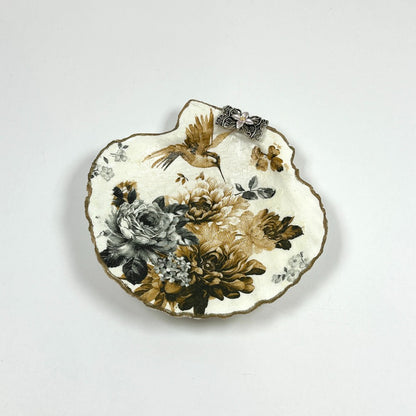Decoupage Hummingbird Seashell Jewelry Dish - By Iliana C. McKittrick|4656