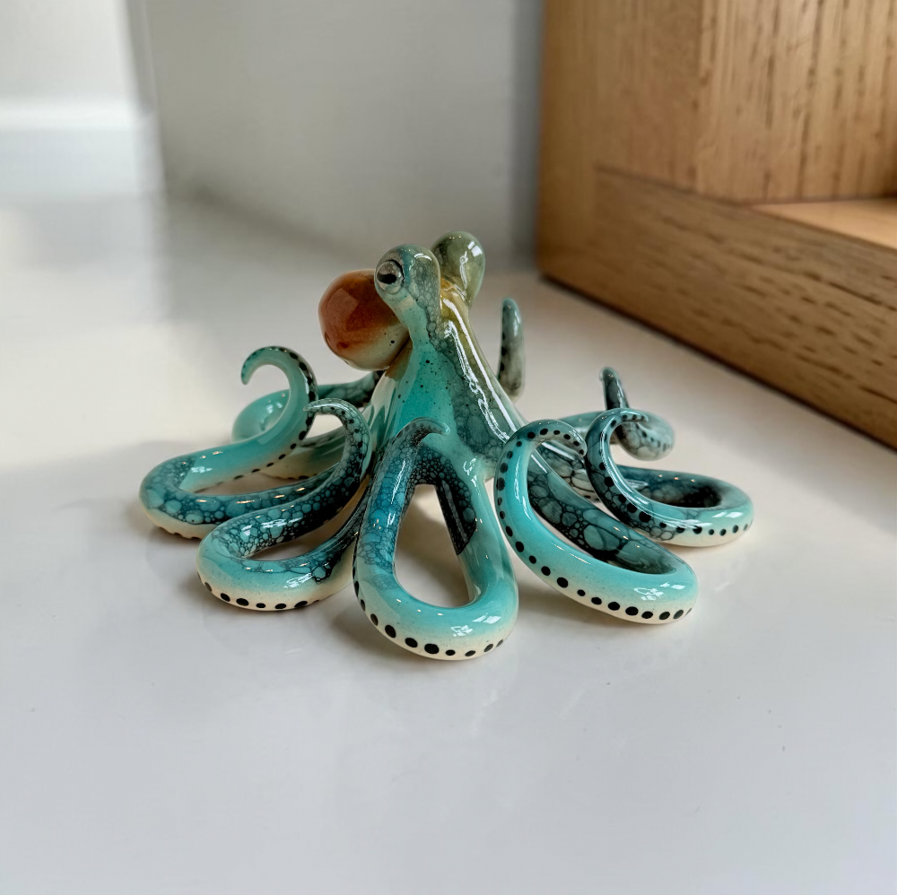 Octopus table top figurine by Tim Mikus|5287