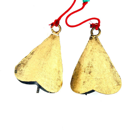 18. Two scalloped edge bells - By Lesa Davis|4302